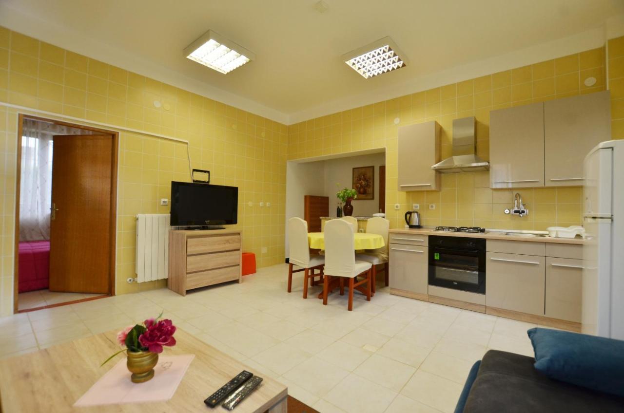 Zminj Apartments 外观 照片